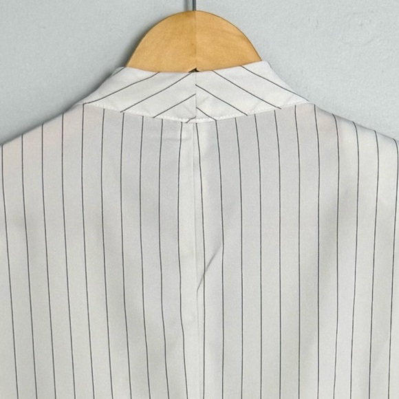 Rachel Zoe White Pinstripe Blazer Jacket Size M Open Front 3/4 Sleeve - Picture 4 of 7